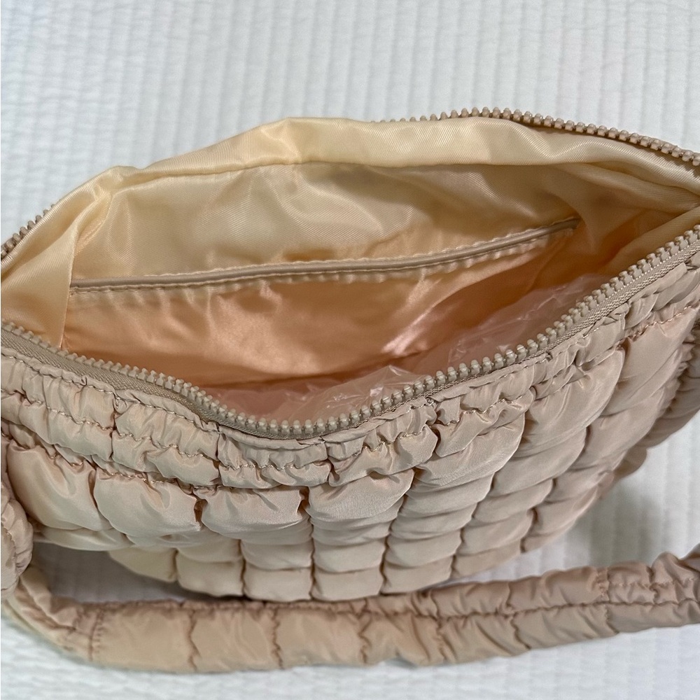 URBAN EXPRESSIONS Puffer Crossbody Bag- NWT - Picture 7 of 15